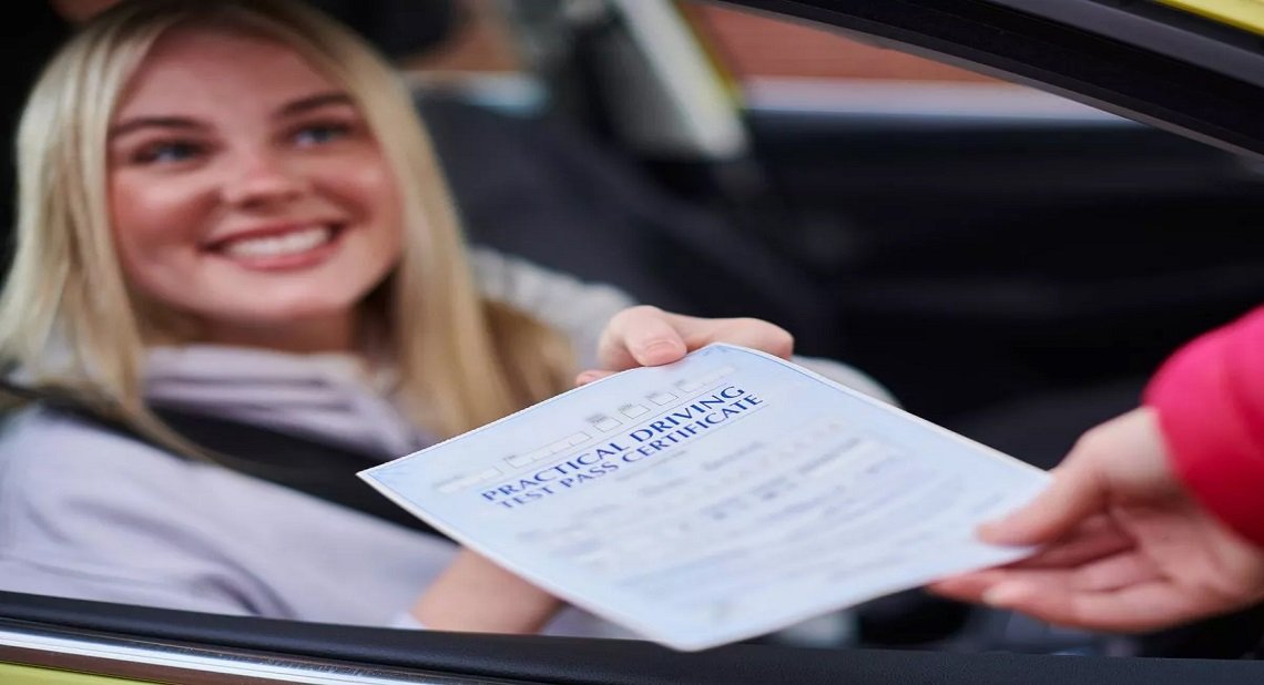 0_learner-driver-with-pass-certificate